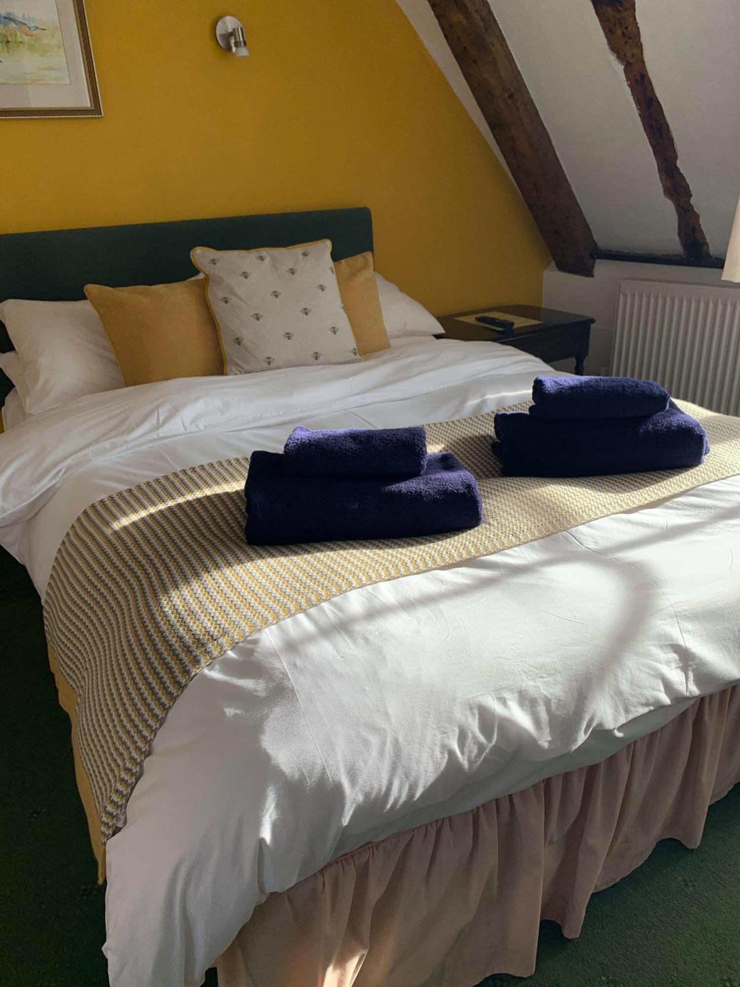 Ye Olde White Harte Hotel Burnham-on-Crouch Pokoj fotografie