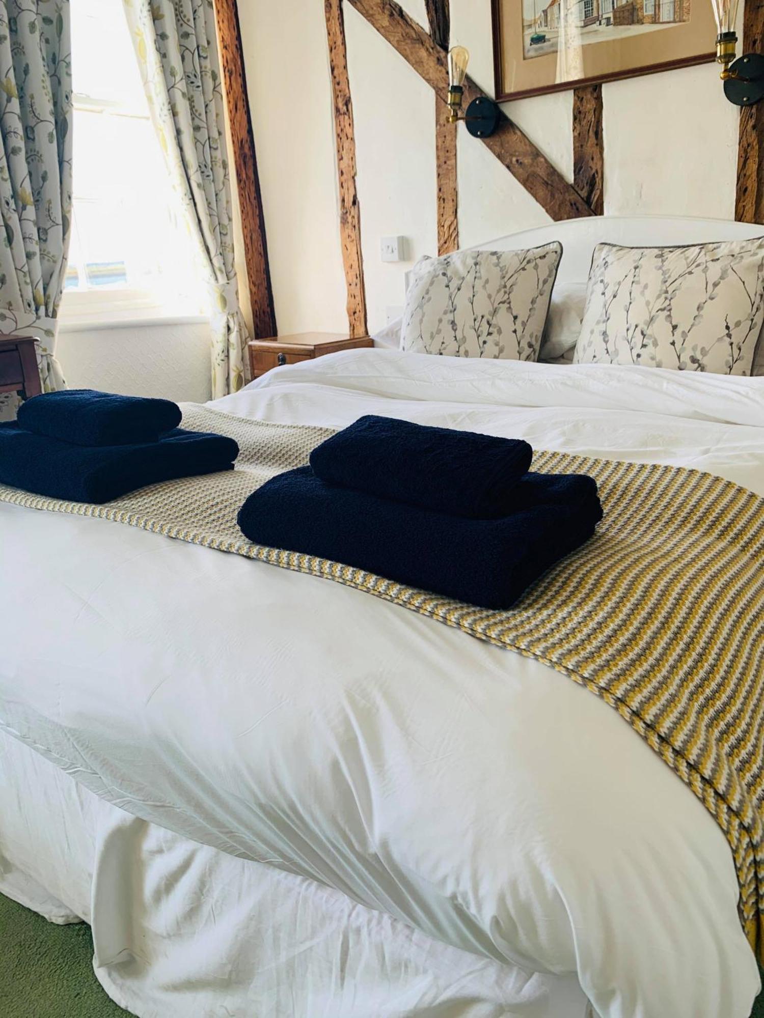 Ye Olde White Harte Hotel Burnham-on-Crouch Pokoj fotografie
